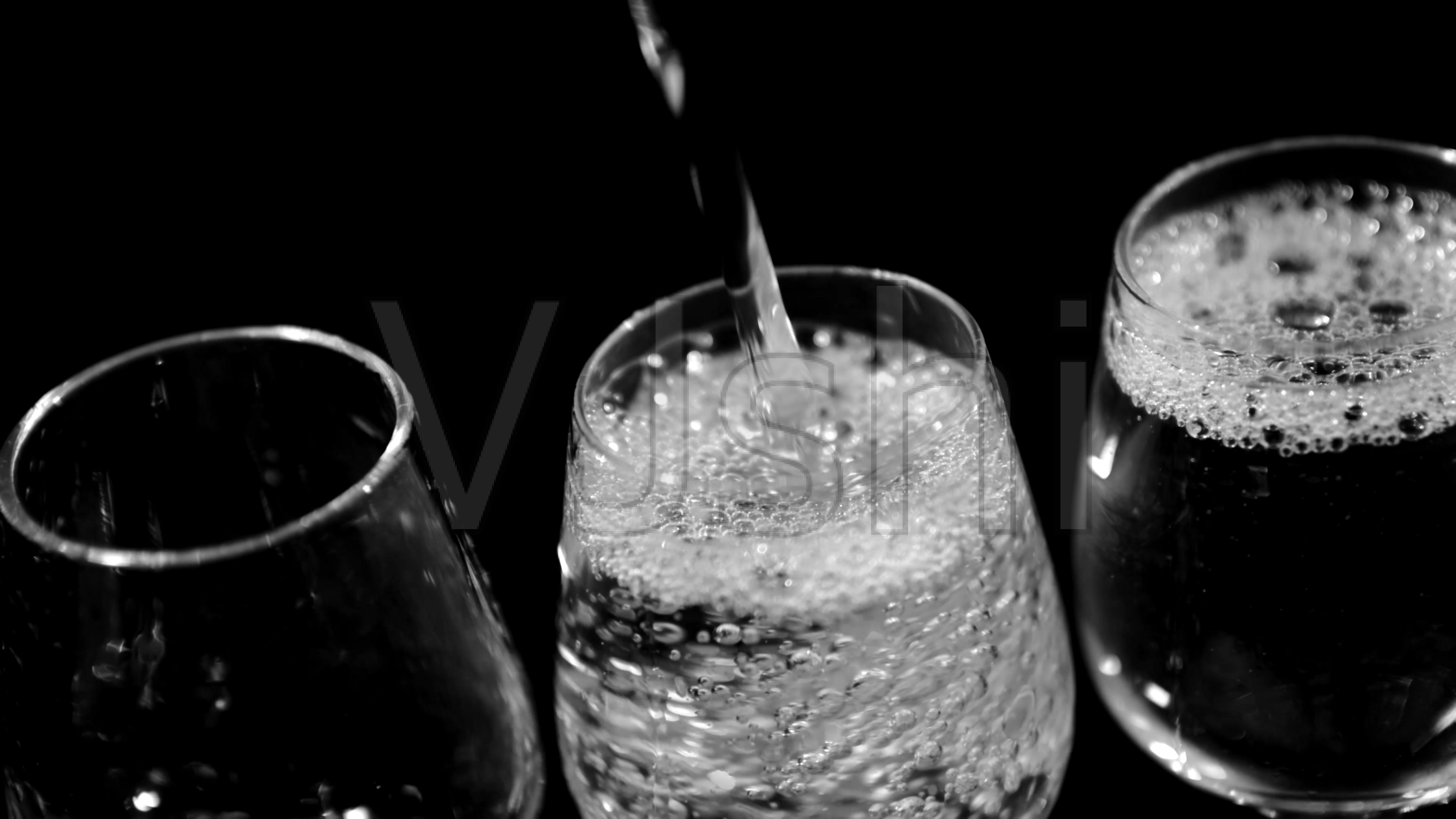 4K白酒酒花窖池釀烤倒酒曲糟倒酒_3840X2160_高清視頻素材下載(編號:4197393)_實拍視頻
