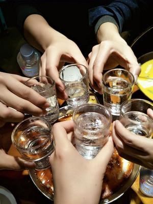 牛欄山二鍋頭明明是“酒精酒”,為什么在生活中還那么的受歡迎?
